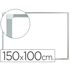 Pizarra blanca lacada magnética de 150 x 100 cm.